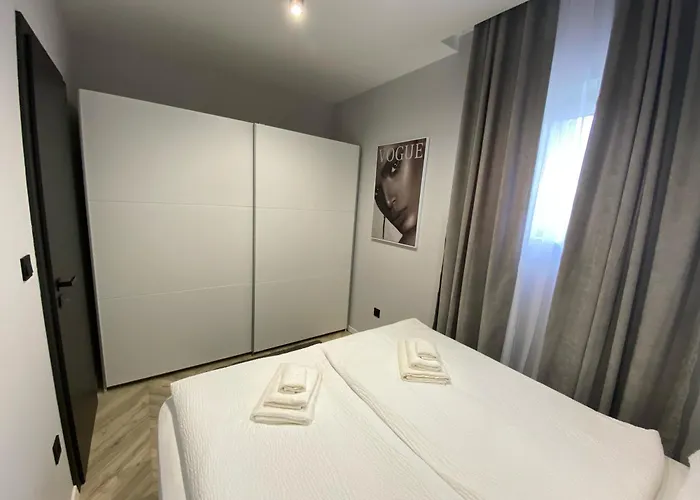 Butterfly Apartment *